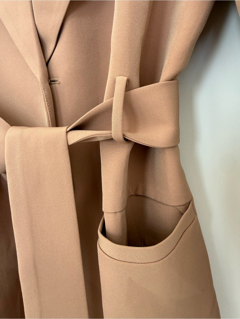 Camila Coelho Dusty Camel Blazer relisted - Picture 4 of 5